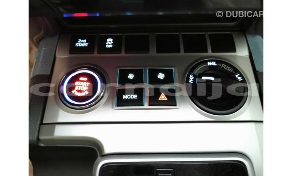 Acheter Import Voiture Toyota Prado Blanc à Import - Dubai, État d'Abia Acheter Import Voiture Toyota Prado Blanc à Import - Dubai, État d'Abia