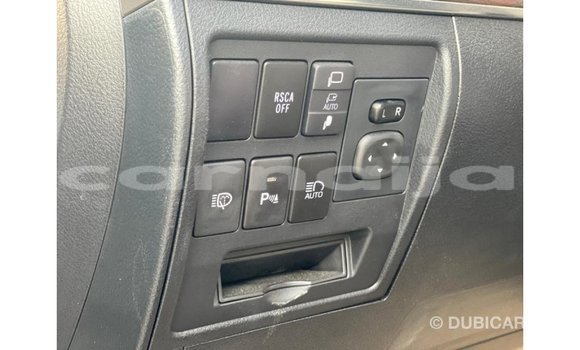 Acheter Import Voiture Toyota Land Cruiser Blanc à Import - Dubai, État d'Abia Acheter Import Voiture Toyota Land Cruiser Blanc à Import - Dubai, État d'Abia