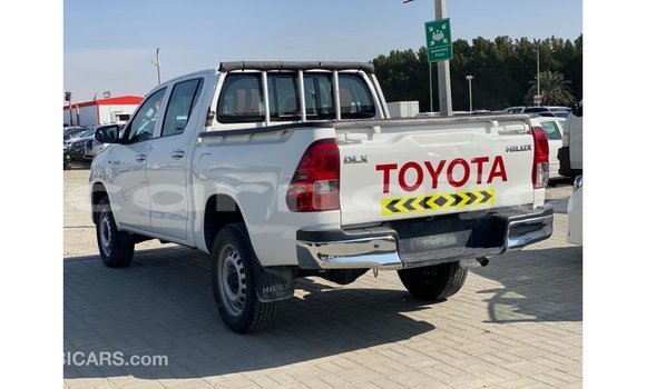 Buy Import Toyota Hilux White Car in Import - Dubai in Abia State Buy Import Toyota Hilux White Car in Import - Dubai in Abia State