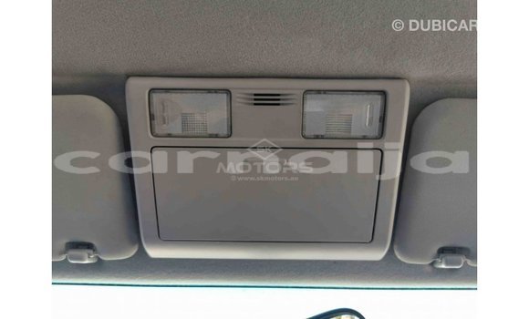 Acheter Import Voiture Toyota Hilux Blanc à Import - Dubai, État d'Abia Acheter Import Voiture Toyota Hilux Blanc à Import - Dubai, État d'Abia