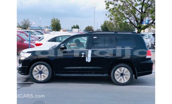 Buy Import Toyota DA Black Truck in Import - Dubai in Abia State Buy Import Toyota DA Black Truck in Import - Dubai in Abia State