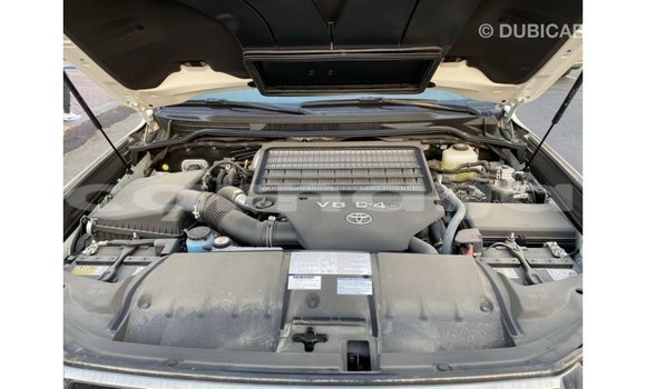 Buy Import Toyota Land Cruiser White Car in Import - Dubai in Abia State Buy Import Toyota Land Cruiser White Car in Import - Dubai in Abia State
