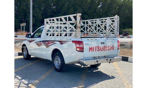 Acheter Import Voiture Mitsubishi L200 Blanc à Import - Dubai, État d'Abia Acheter Import Voiture Mitsubishi L200 Blanc à Import - Dubai, État d'Abia
