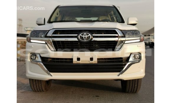 Buy Import Toyota Land Cruiser White Car in Import - Dubai in Abia State Buy Import Toyota Land Cruiser White Car in Import - Dubai in Abia State