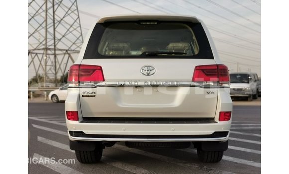 Buy Import Toyota Land Cruiser White Car in Import - Dubai in Abia State Buy Import Toyota Land Cruiser White Car in Import - Dubai in Abia State
