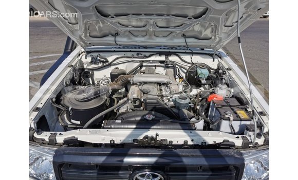 Buy Import Toyota Land Cruiser White Car in Import - Dubai in Abia State Buy Import Toyota Land Cruiser White Car in Import - Dubai in Abia State