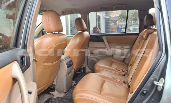 Acheter Occasion Voiture Toyota Highlander Vert à Lagos, État de Lagos Acheter Occasion Voiture Toyota Highlander Vert à Lagos, État de Lagos