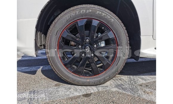 Acheter Import Voiture Toyota Land Cruiser Blanc à Import - Dubai, État d'Abia Acheter Import Voiture Toyota Land Cruiser Blanc à Import - Dubai, État d'Abia