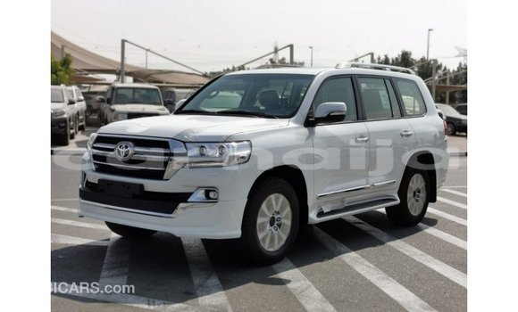 Buy Import Toyota Land Cruiser White Car in Import - Dubai in Abia State Buy Import Toyota Land Cruiser White Car in Import - Dubai in Abia State