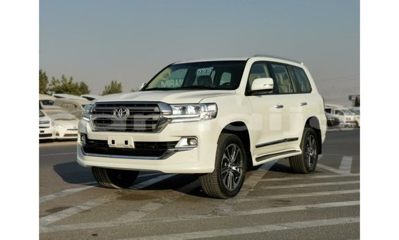 Buy Import Toyota Land Cruiser White Car in Import - Dubai in Abia State Buy Import Toyota Land Cruiser White Car in Import - Dubai in Abia State