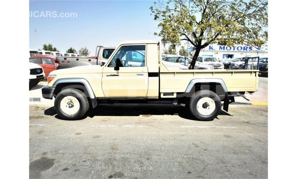Buy Import Toyota Land Cruiser Beige Car in Import - Dubai in Abia State Buy Import Toyota Land Cruiser Beige Car in Import - Dubai in Abia State