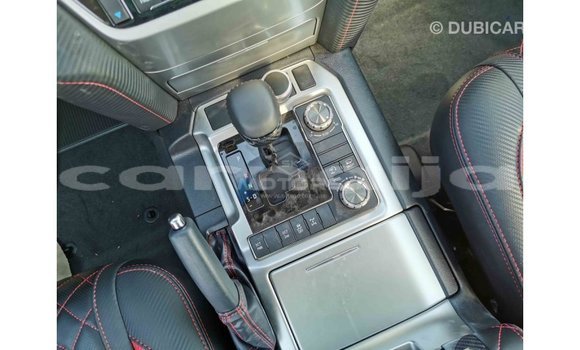 Buy Import Toyota Land Cruiser White Car in Import - Dubai in Abia State Buy Import Toyota Land Cruiser White Car in Import - Dubai in Abia State