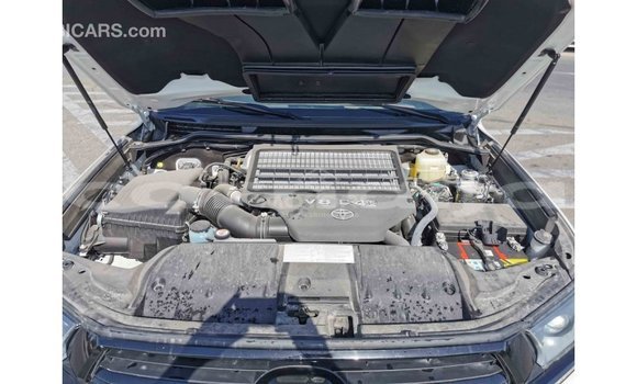 Buy Import Toyota Land Cruiser White Car in Import - Dubai in Abia State Buy Import Toyota Land Cruiser White Car in Import - Dubai in Abia State