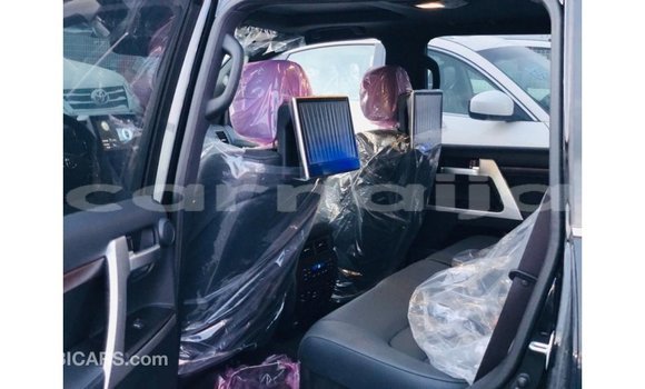 Buy Import Toyota DA Black Truck in Import - Dubai in Abia State Buy Import Toyota DA Black Truck in Import - Dubai in Abia State