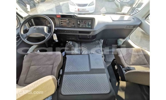 Buy Import Toyota Coaster White Car in Import - Dubai in Abia State Buy Import Toyota Coaster White Car in Import - Dubai in Abia State