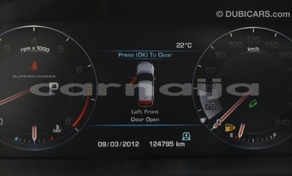 Buy Import Land Rover Range Rover White Car in Import - Dubai in Abia State Buy Import Land Rover Range Rover White Car in Import - Dubai in Abia State