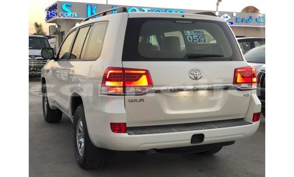 Acheter Import Voiture Toyota Land Cruiser Blanc à Import - Dubai, État d'Abia Acheter Import Voiture Toyota Land Cruiser Blanc à Import - Dubai, État d'Abia