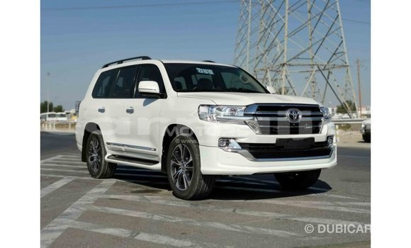 Acheter Import Voiture Toyota Land Cruiser Blanc à Import - Dubai, État d'Abia Acheter Import Voiture Toyota Land Cruiser Blanc à Import - Dubai, État d'Abia