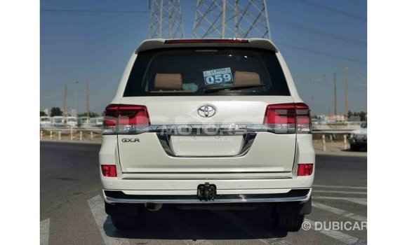 Acheter Import Voiture Toyota Land Cruiser Blanc à Import - Dubai, État d'Abia Acheter Import Voiture Toyota Land Cruiser Blanc à Import - Dubai, État d'Abia