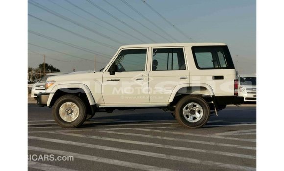 Buy Import Toyota Land Cruiser White Car in Import - Dubai in Abia State Buy Import Toyota Land Cruiser White Car in Import - Dubai in Abia State