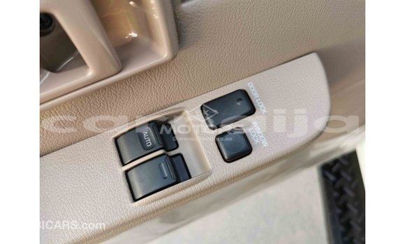 Buy Import Toyota Land Cruiser White Car in Import - Dubai in Abia State Buy Import Toyota Land Cruiser White Car in Import - Dubai in Abia State