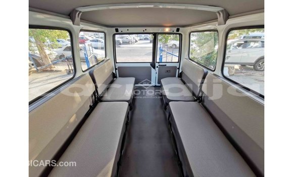 Buy Import Toyota Land Cruiser White Car in Import - Dubai in Abia State Buy Import Toyota Land Cruiser White Car in Import - Dubai in Abia State