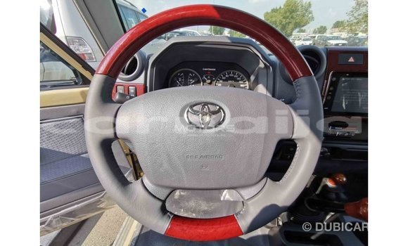 Buy Import Toyota Land Cruiser Beige Car in Import - Dubai in Abia State Buy Import Toyota Land Cruiser Beige Car in Import - Dubai in Abia State