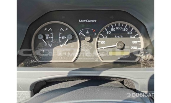 Buy Import Toyota Land Cruiser Beige Car in Import - Dubai in Abia State Buy Import Toyota Land Cruiser Beige Car in Import - Dubai in Abia State
