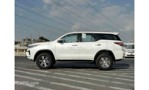 Acheter Import Voiture Toyota Fortuner Blanc à Import - Dubai, État d'Abia Acheter Import Voiture Toyota Fortuner Blanc à Import - Dubai, État d'Abia