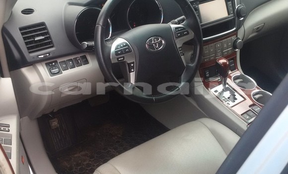 Buy New Toyota Highlander Silver Car in Ikeja in Lagos State Buy New Toyota Highlander Silver Car in Ikeja in Lagos State