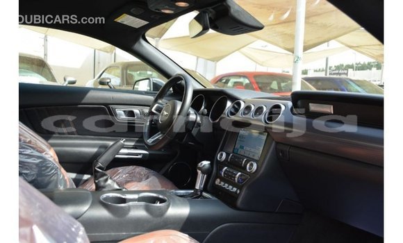 Acheter Import Voiture Ford Mustang Noir à Import - Dubai, État d'Abia Acheter Import Voiture Ford Mustang Noir à Import - Dubai, État d'Abia