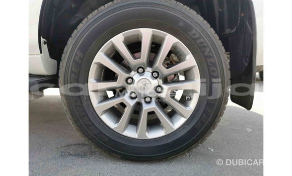 Acheter Import Voiture Toyota Prado Blanc à Import - Dubai, État d'Abia Acheter Import Voiture Toyota Prado Blanc à Import - Dubai, État d'Abia