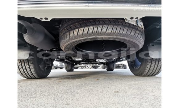 Acheter Import Voiture Toyota Land Cruiser Blanc à Import - Dubai, État d'Abia Acheter Import Voiture Toyota Land Cruiser Blanc à Import - Dubai, État d'Abia