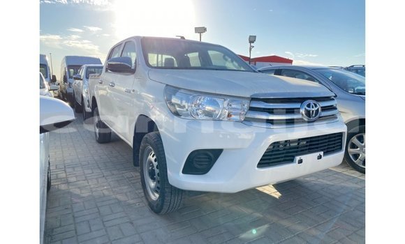 Acheter Import Voiture Toyota Hilux Blanc à Import - Dubai, État d'Abia Acheter Import Voiture Toyota Hilux Blanc à Import - Dubai, État d'Abia