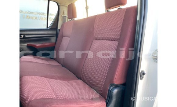 Buy Import Toyota Hilux White Car in Import - Dubai in Abia State Buy Import Toyota Hilux White Car in Import - Dubai in Abia State