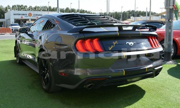 Acheter Import Voiture Ford Mustang Noir à Import - Dubai, État d'Abia Acheter Import Voiture Ford Mustang Noir à Import - Dubai, État d'Abia