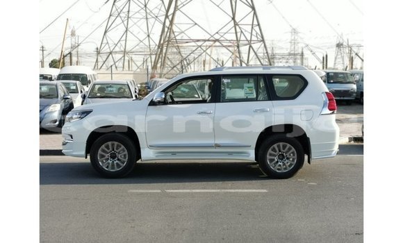 Acheter Import Voiture Toyota Prado Blanc à Import - Dubai, État d'Abia Acheter Import Voiture Toyota Prado Blanc à Import - Dubai, État d'Abia
