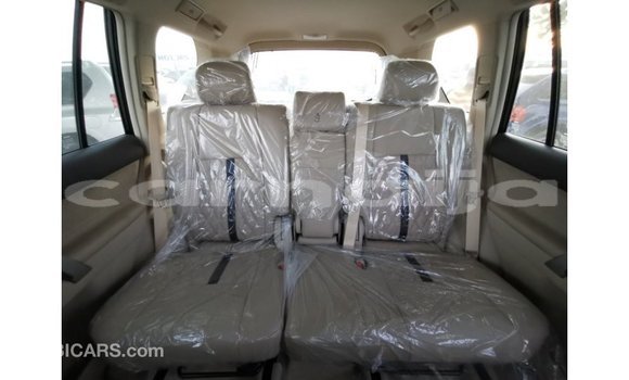 Acheter Import Voiture Toyota Prado Blanc à Import - Dubai, État d'Abia Acheter Import Voiture Toyota Prado Blanc à Import - Dubai, État d'Abia