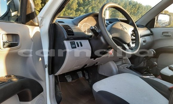 Acheter Import Voiture Mitsubishi L200 Blanc à Import - Dubai, État d'Abia Acheter Import Voiture Mitsubishi L200 Blanc à Import - Dubai, État d'Abia
