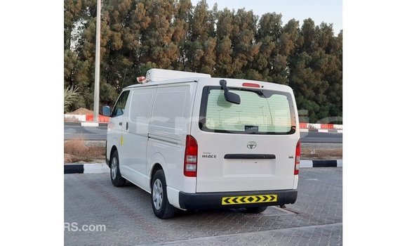 Acheter Import Voiture Toyota Hiace Blanc à Import - Dubai, État d'Abia Acheter Import Voiture Toyota Hiace Blanc à Import - Dubai, État d'Abia