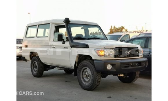 Buy Import Toyota Land Cruiser White Car in Import - Dubai in Abia State Buy Import Toyota Land Cruiser White Car in Import - Dubai in Abia State