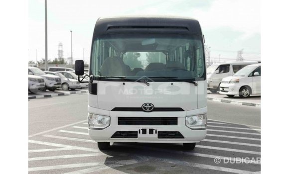 Acheter Import Voiture Toyota Coaster Blanc à Import - Dubai, État d'Abia Acheter Import Voiture Toyota Coaster Blanc à Import - Dubai, État d'Abia
