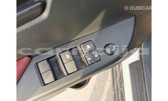 Acheter Import Voiture Toyota Hilux Blanc à Import - Dubai, État d'Abia Acheter Import Voiture Toyota Hilux Blanc à Import - Dubai, État d'Abia