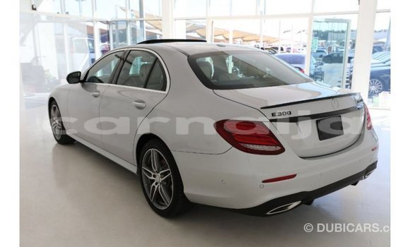 Acheter Import Utilitaire Mercedes‒Benz 1117 Autre à Import - Dubai, État d'Abia Acheter Import Utilitaire Mercedes‒Benz 1117 Autre à Import - Dubai, État d'Abia