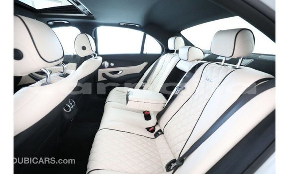 Acheter Import Utilitaire Mercedes‒Benz 1117 Autre à Import - Dubai, État d'Abia Acheter Import Utilitaire Mercedes‒Benz 1117 Autre à Import - Dubai, État d'Abia