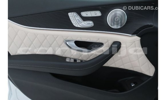 Acheter Import Utilitaire Mercedes‒Benz 1117 Autre à Import - Dubai, État d'Abia Acheter Import Utilitaire Mercedes‒Benz 1117 Autre à Import - Dubai, État d'Abia