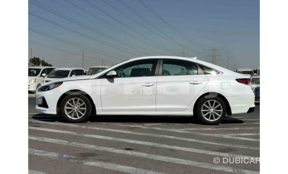 Buy Import Hyundai Sonata White Car in Import - Dubai in Abia State Buy Import Hyundai Sonata White Car in Import - Dubai in Abia State