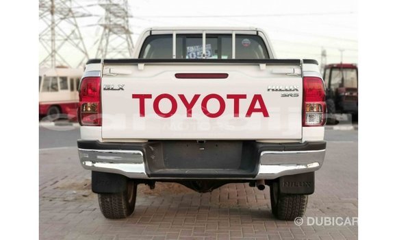 Buy Import Toyota Hilux White Car in Import - Dubai in Abia State Buy Import Toyota Hilux White Car in Import - Dubai in Abia State