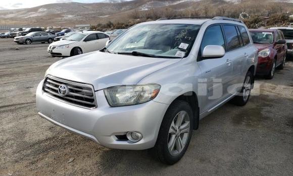 Buy New Toyota Highlander Silver Car in Badagry in Lagos State Buy New Toyota Highlander Silver Car in Badagry in Lagos State