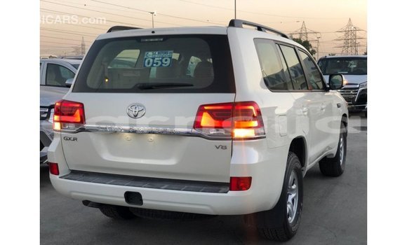 Buy Import Toyota Land Cruiser White Car in Import - Dubai in Abia State Buy Import Toyota Land Cruiser White Car in Import - Dubai in Abia State